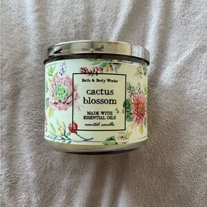 Bath & Body Works Cactus Blossom Candle beautiful floral succulent label!